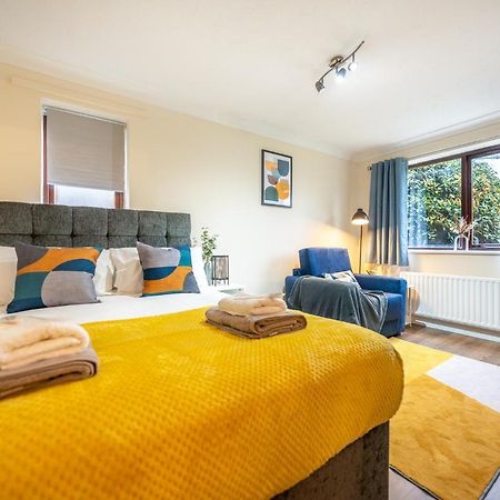 Grange Studio Apartment - Heathrow Staines-upon-Thames Exterior foto